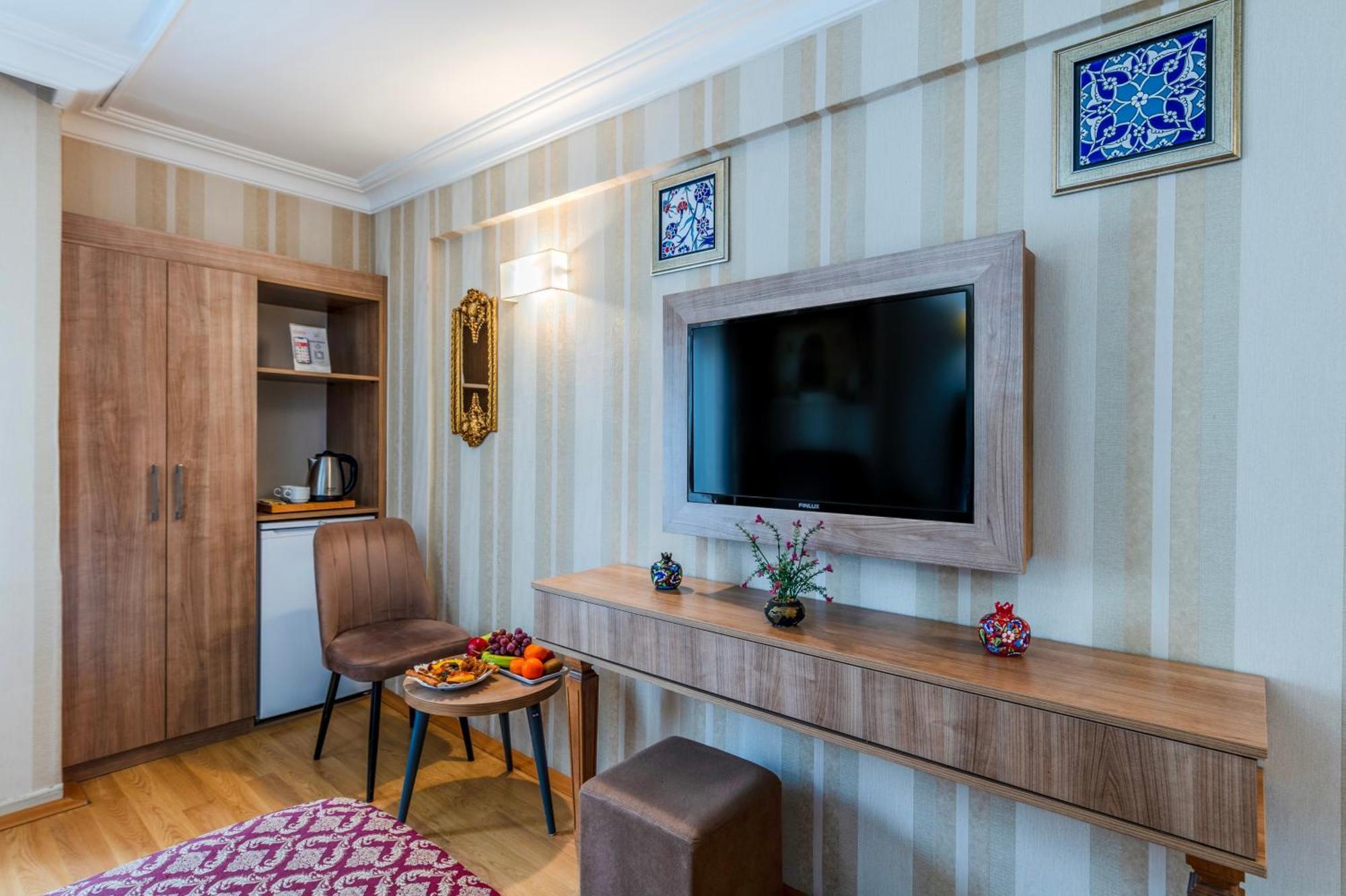 Hamit Hotel Истанбул Екстериор снимка