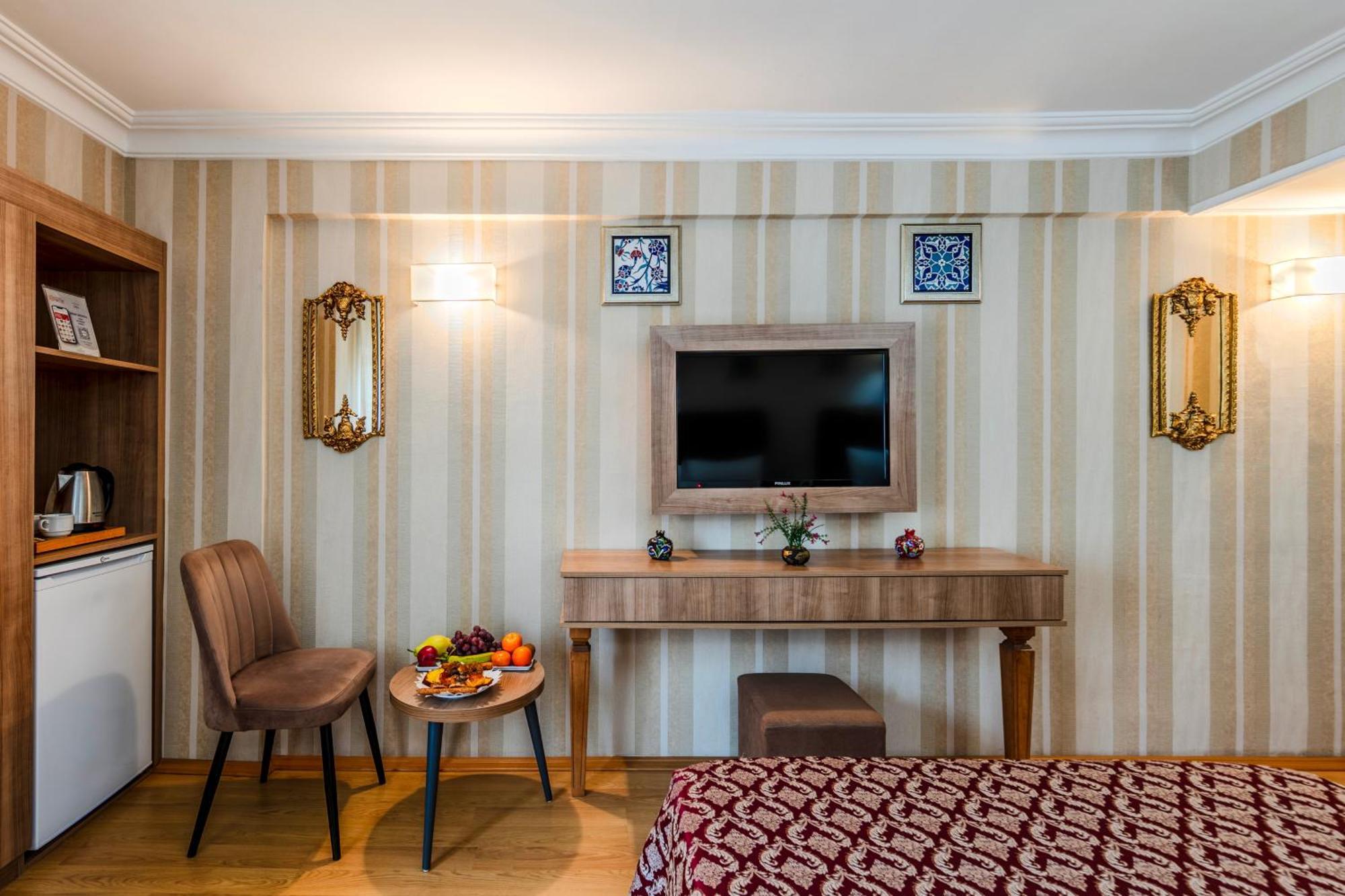 Hamit Hotel Истанбул Екстериор снимка
